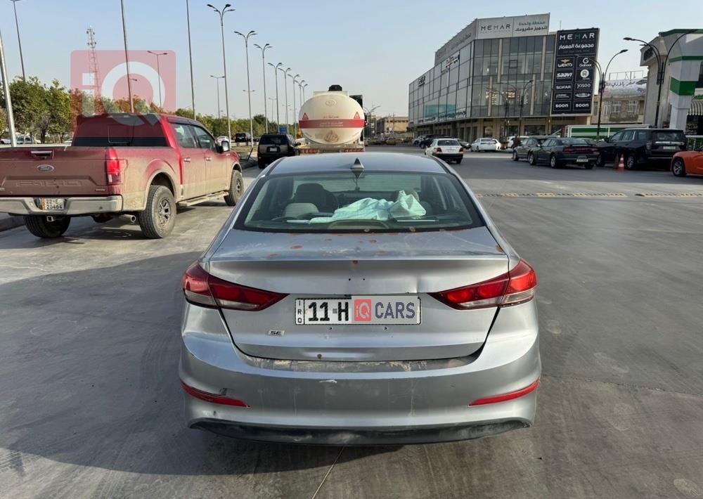 هیۆندای ئەلەنترا